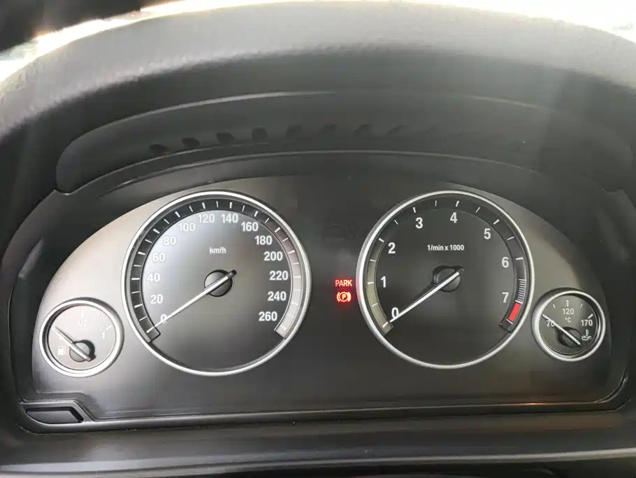 BMW 5 Series — миниатюра 14