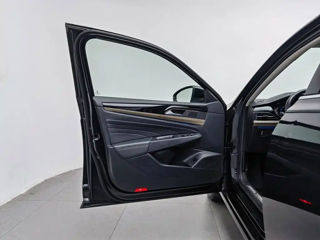 Volkswagen Passat — миниатюра 8