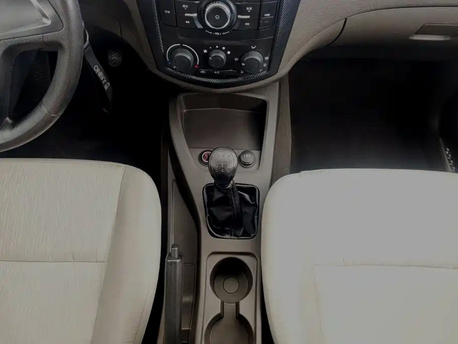 Wuling Hongguang — миниатюра 16