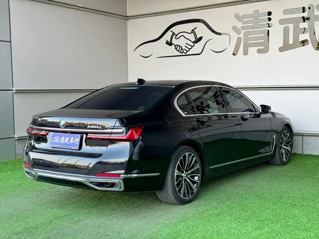 BMW 7 Series — миниатюра 15