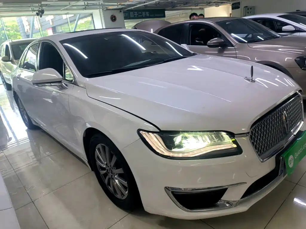 Lincoln MKZ — миниатюра 4