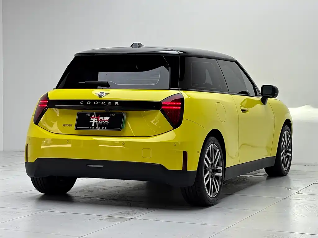 MINI MINI COOPER EV — миниатюра 4