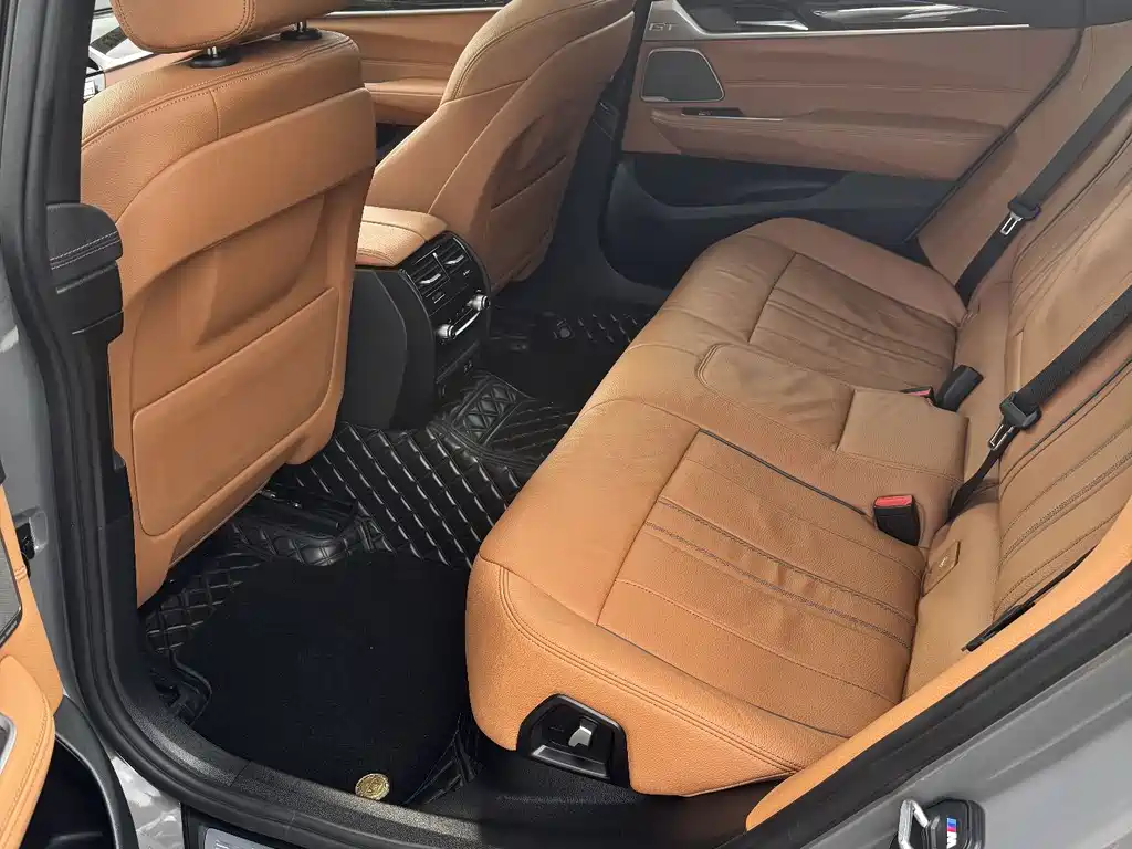BMW 6 Series GT — миниатюра 6