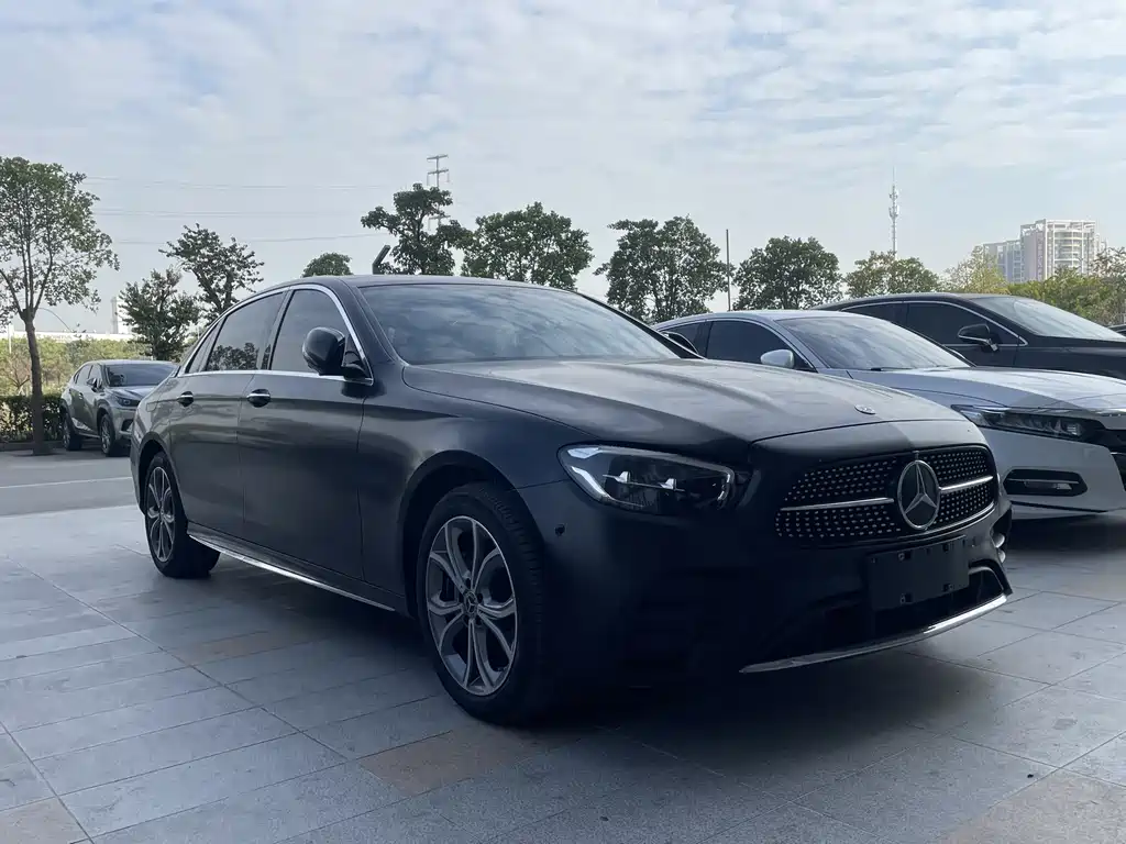 MERCEDES-BENZ E CLASS