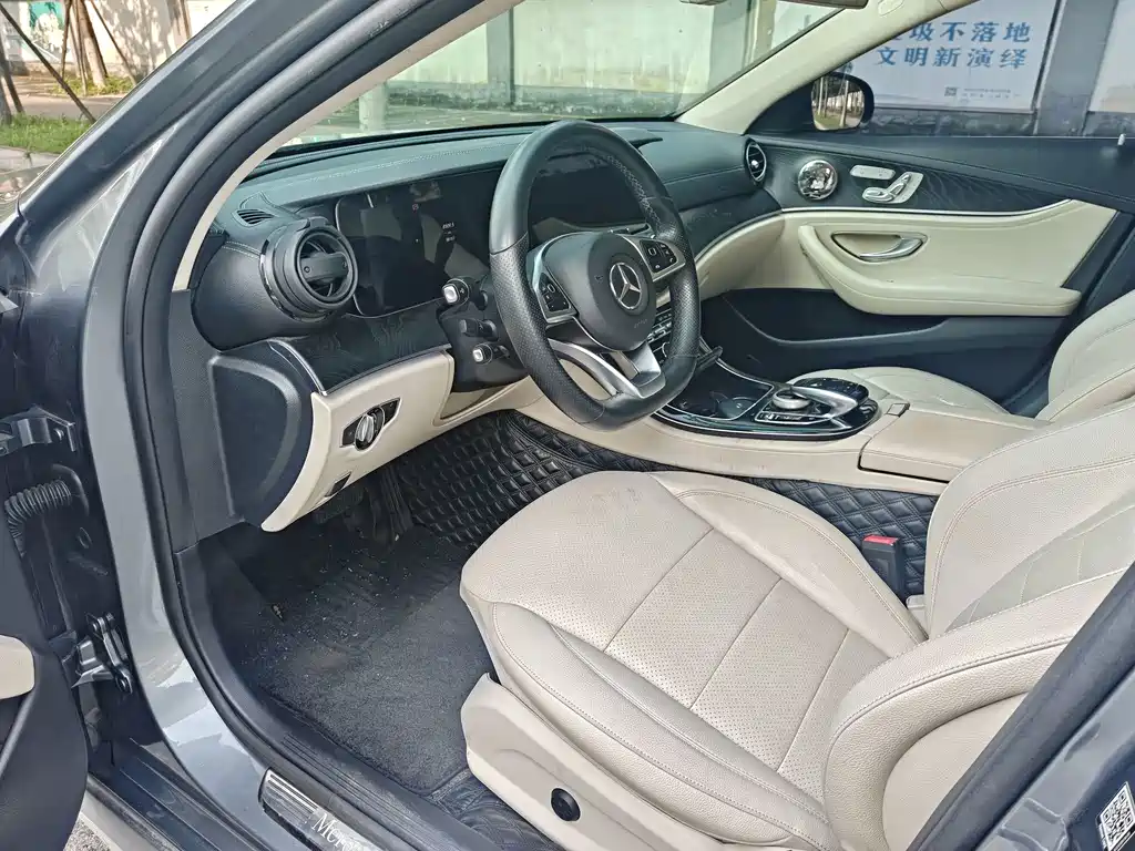 Mercedes-Benz E-Class — миниатюра 17