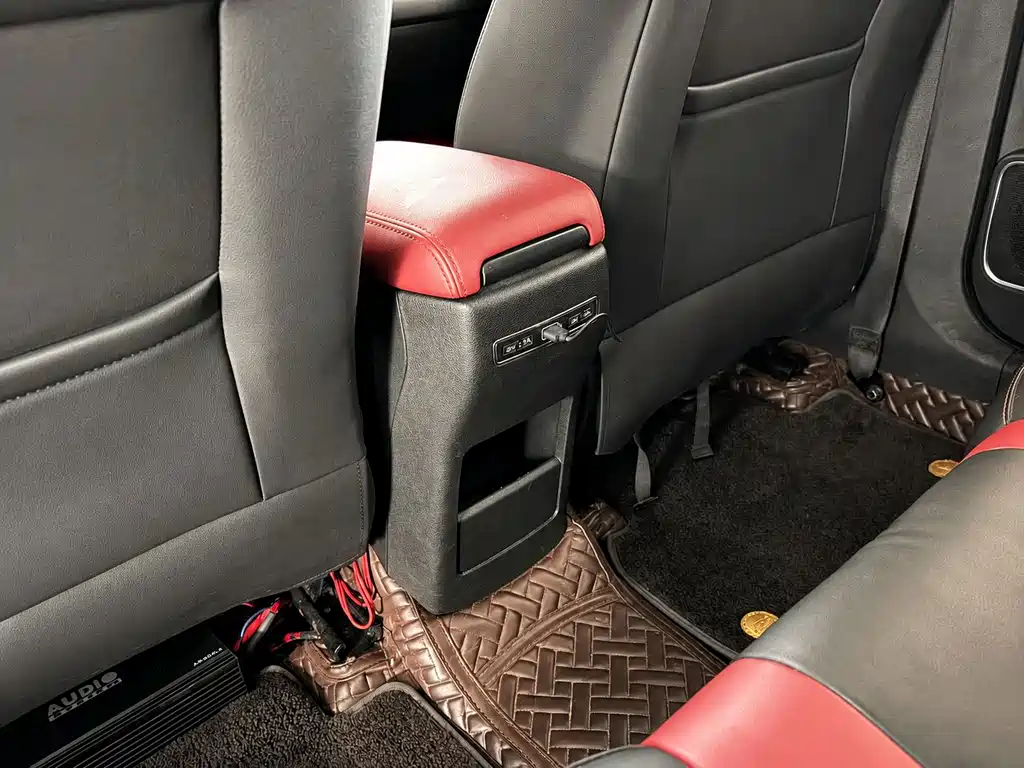 Geely Binyue — миниатюра 13