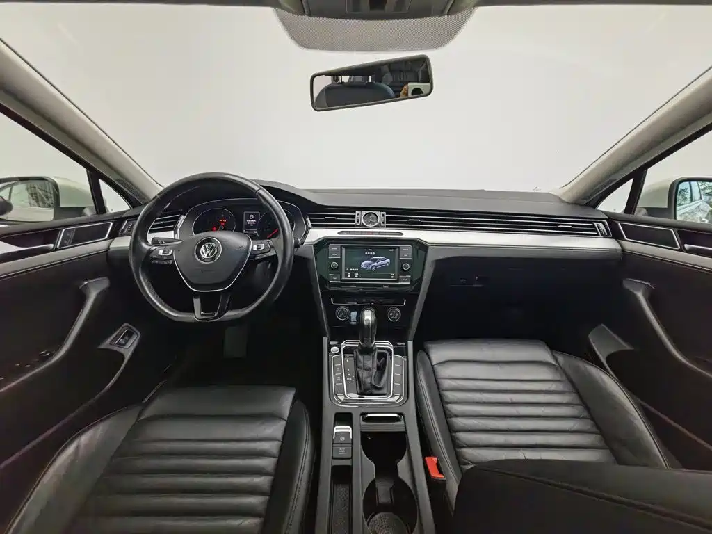 Volkswagen Magotan 2018 330TSI DSG Lead