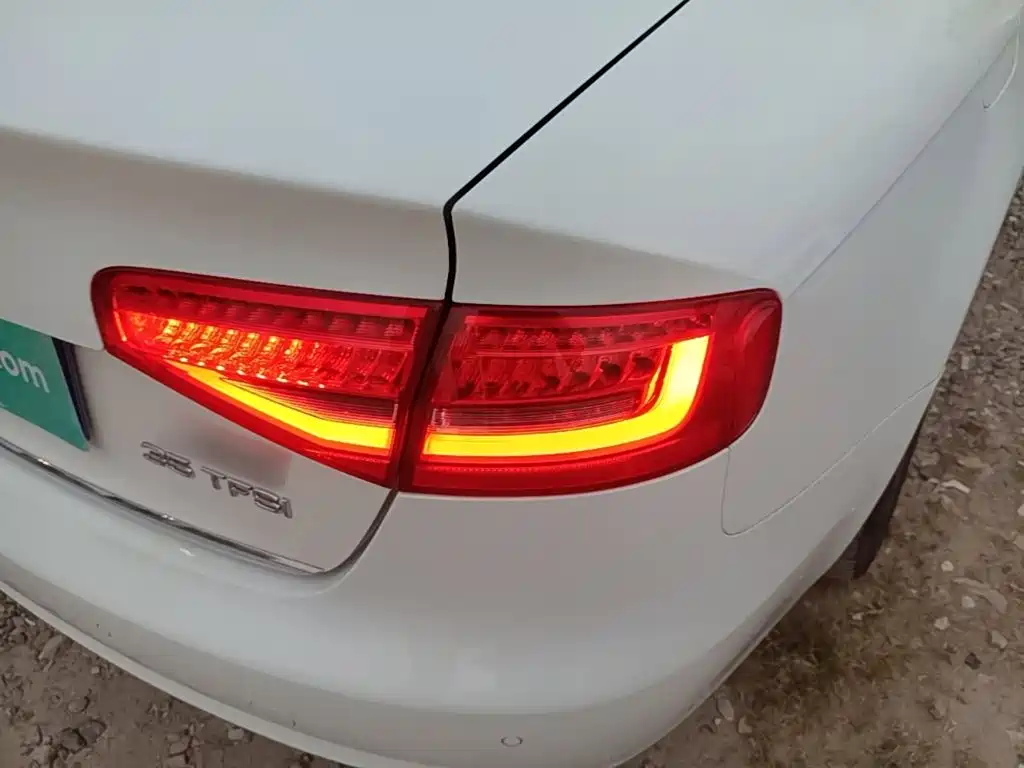 Audi A4L — миниатюра 8