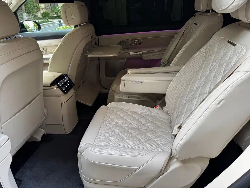 NIO ES8 2026 мест Executive