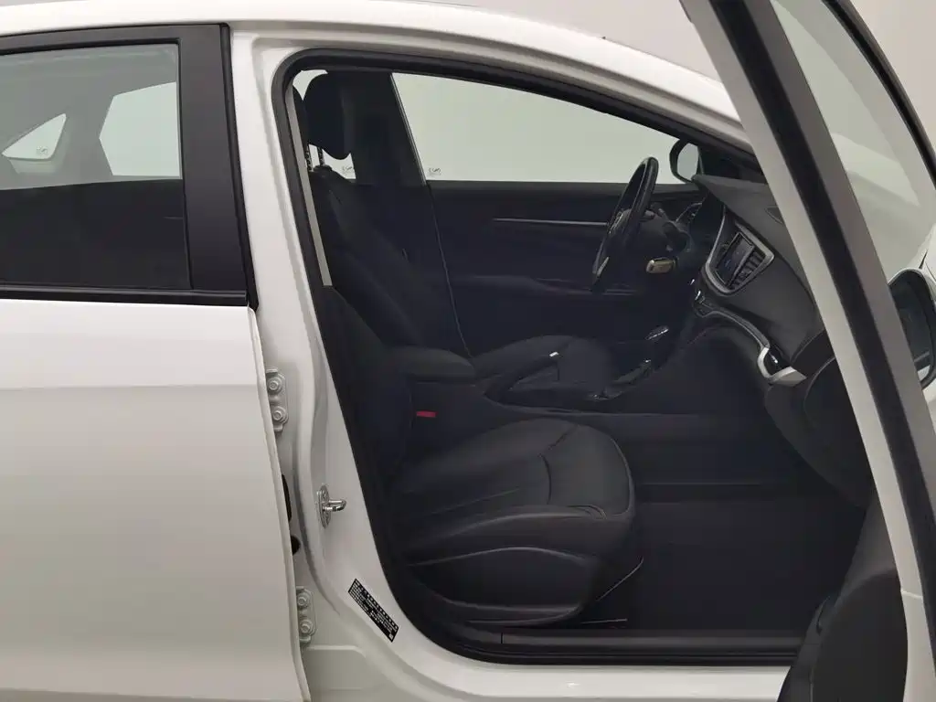 Buick Excelle — миниатюра 23