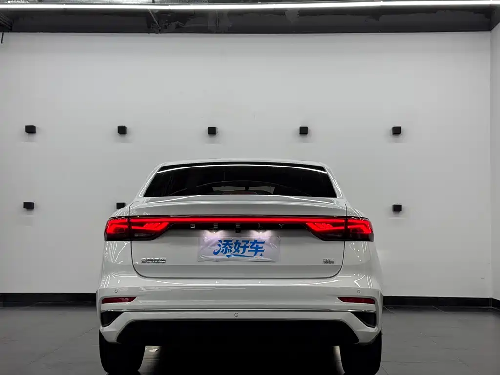 Geely Emgrand — миниатюра 14