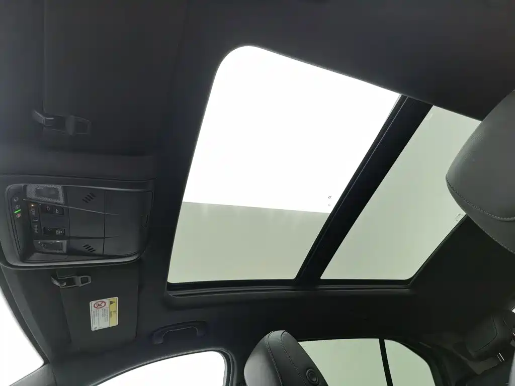 Cadillac XT4 — миниатюра 14