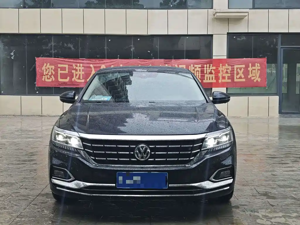 Volkswagen Passat 2019 380TSI Luxury VI