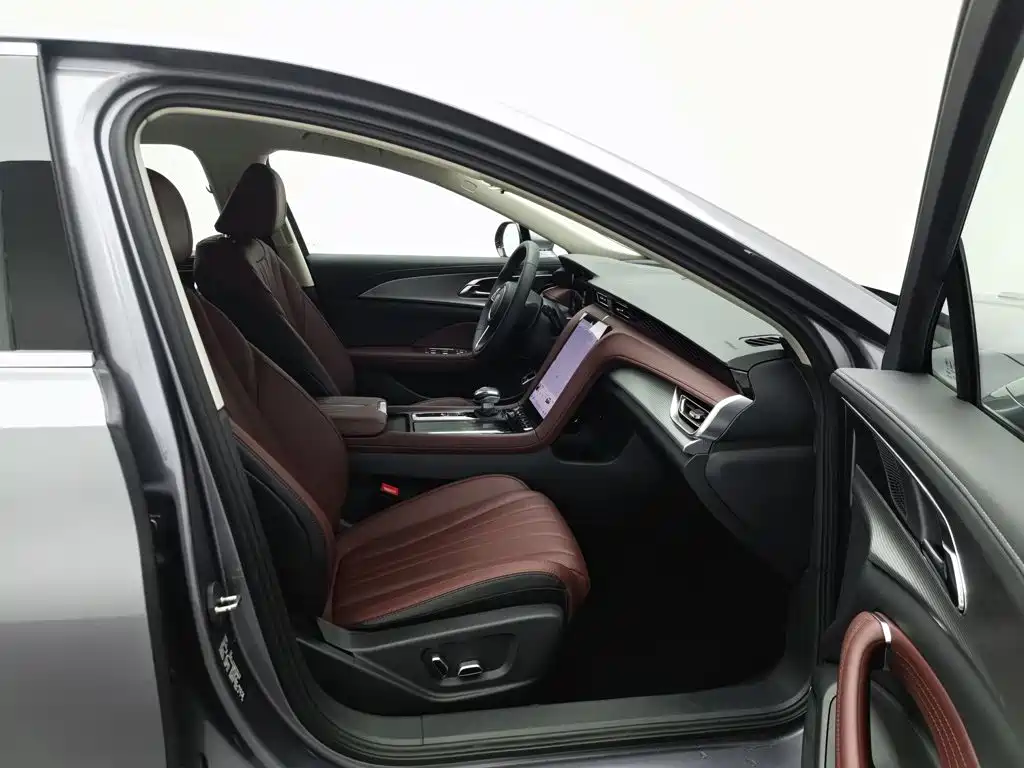 Hongqi Hongqi H5 — миниатюра 23