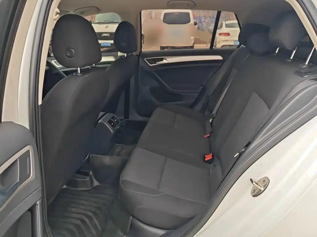 Volkswagen Golf — миниатюра 17