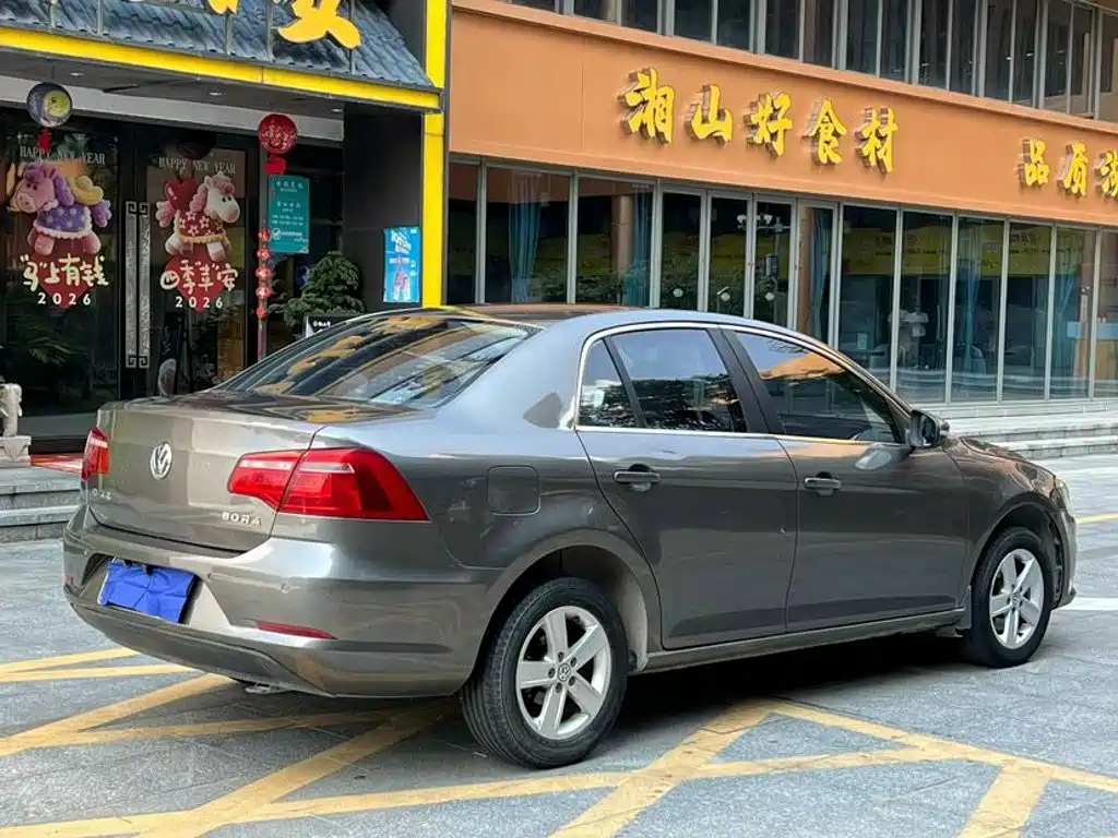 Volkswagen Bora — миниатюра 7