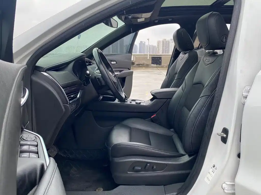 Cadillac XT4 — миниатюра 11