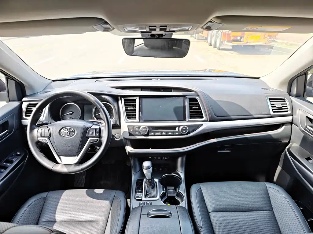 Toyota Highlander — миниатюра 7