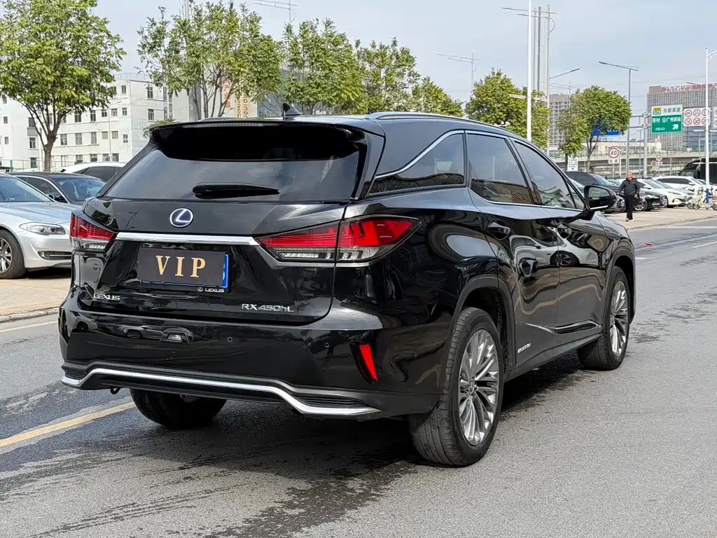 Lexus RX 2020 450hL 7 мест
