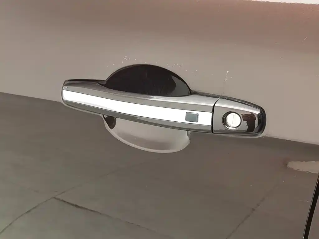 Geely Emgrand — миниатюра 18