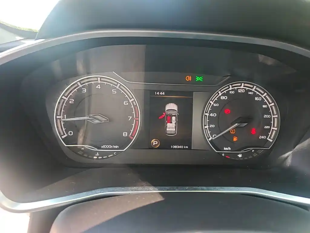 Geely Binyue — миниатюра 12