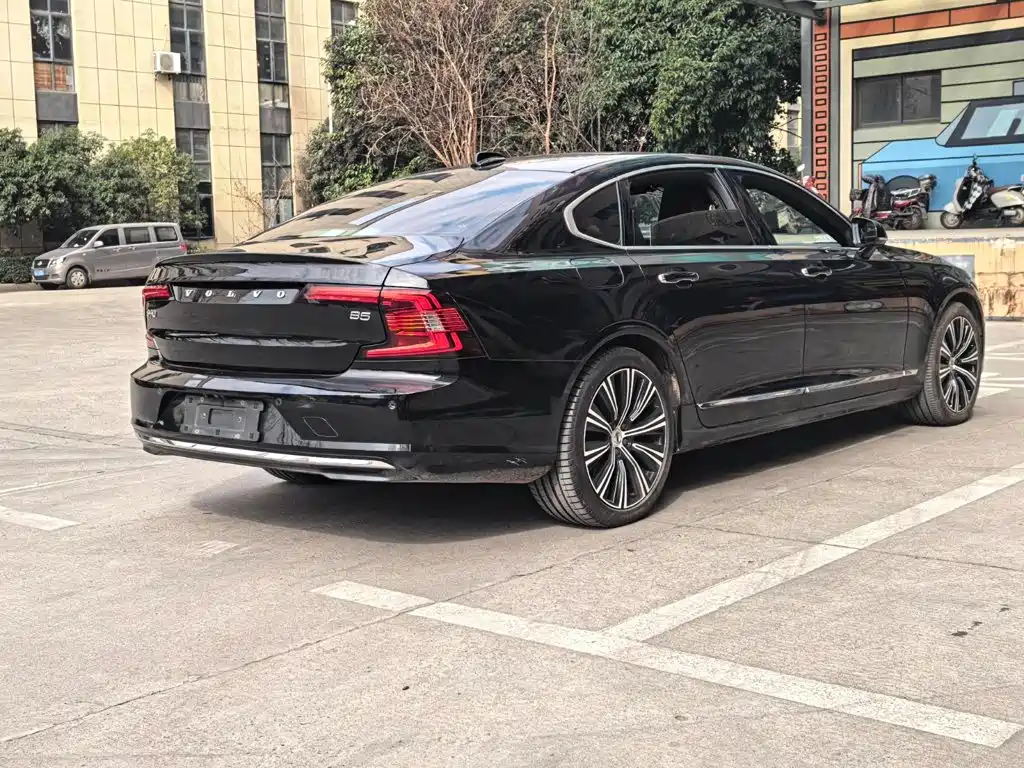 Volvo S90 — миниатюра 19