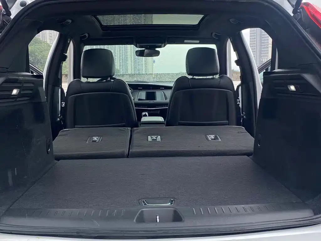 Cadillac XT4 — миниатюра 6