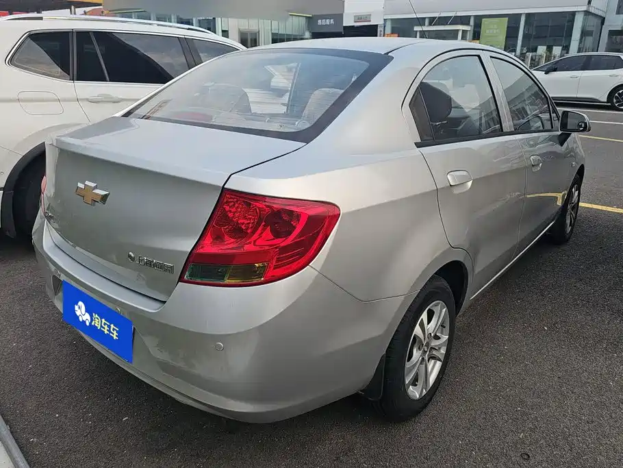 Chevrolet Sail — миниатюра 3
