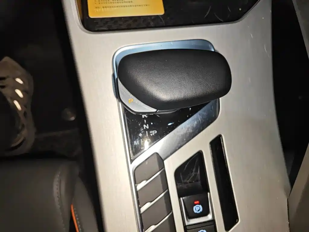 Geely Binyue — миниатюра 10