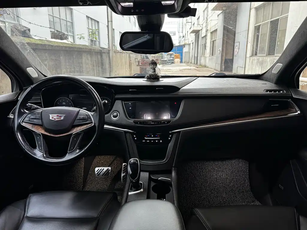 Cadillac XT5 — миниатюра 6