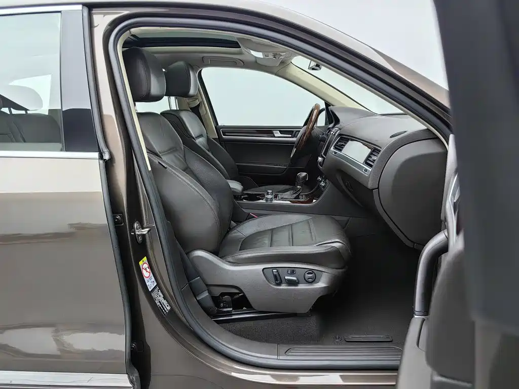 Volkswagen Touareg — миниатюра 23