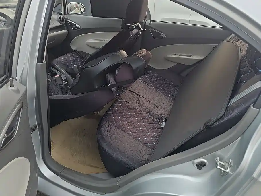 Chevrolet Sail — миниатюра 11