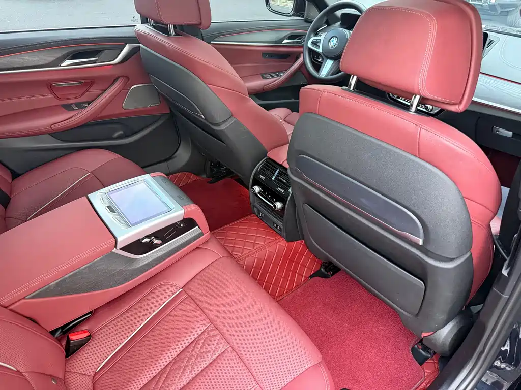 BMW 5 Series — миниатюра 5