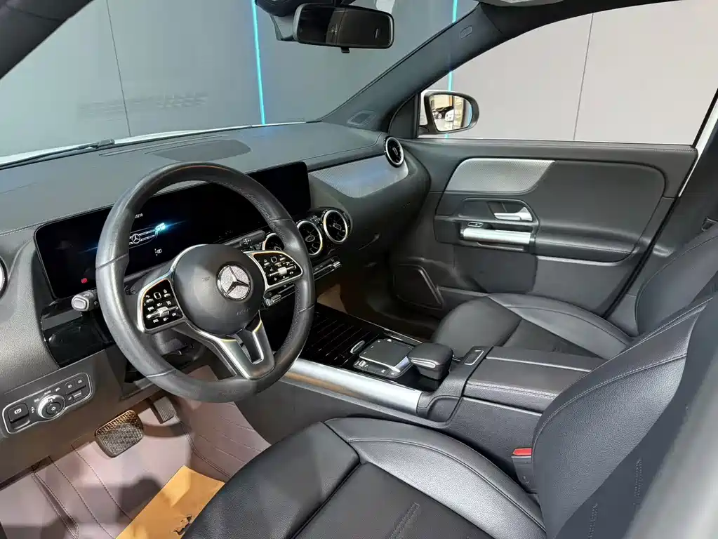 Mercedes-Benz GLA — миниатюра 11
