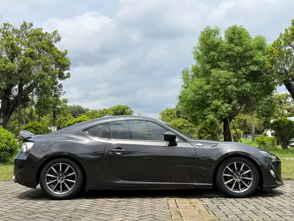 Toyota 86 2.0L Auto Luxury Type, фото 4