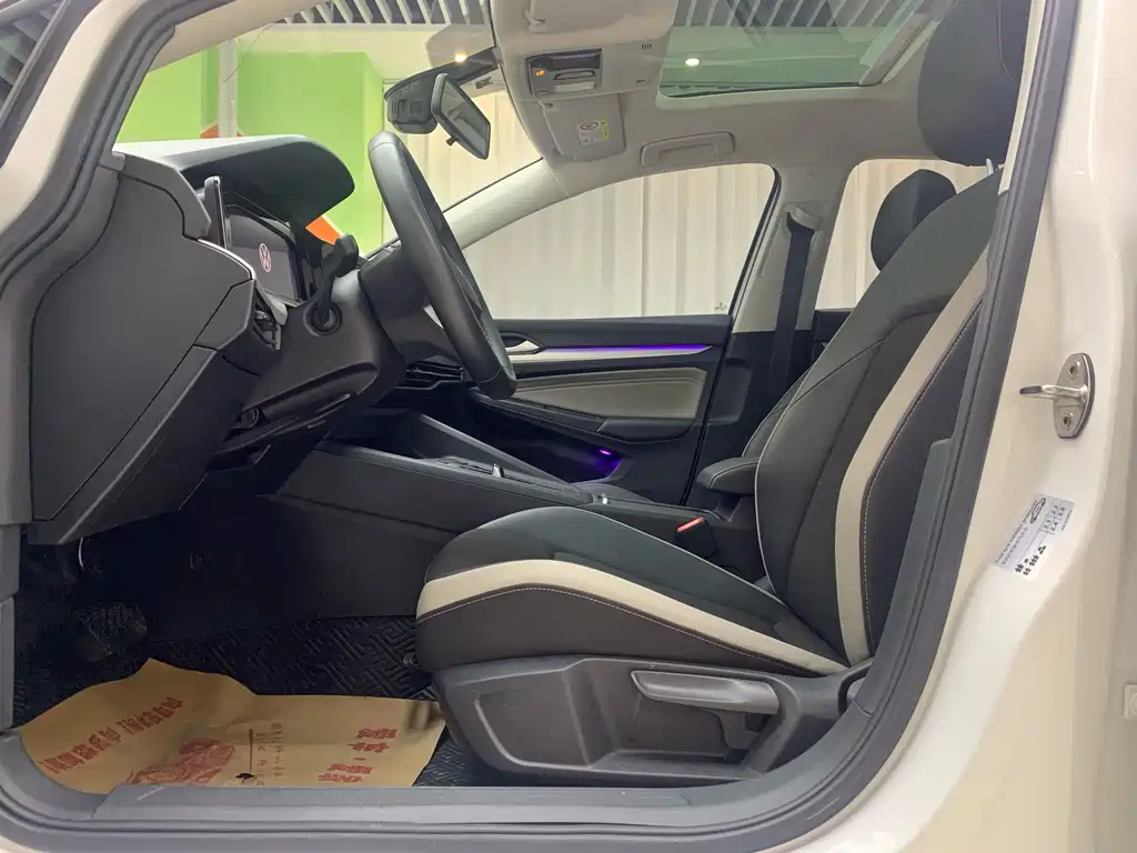 Volkswagen Golf 2023 280TSI DSG Pro