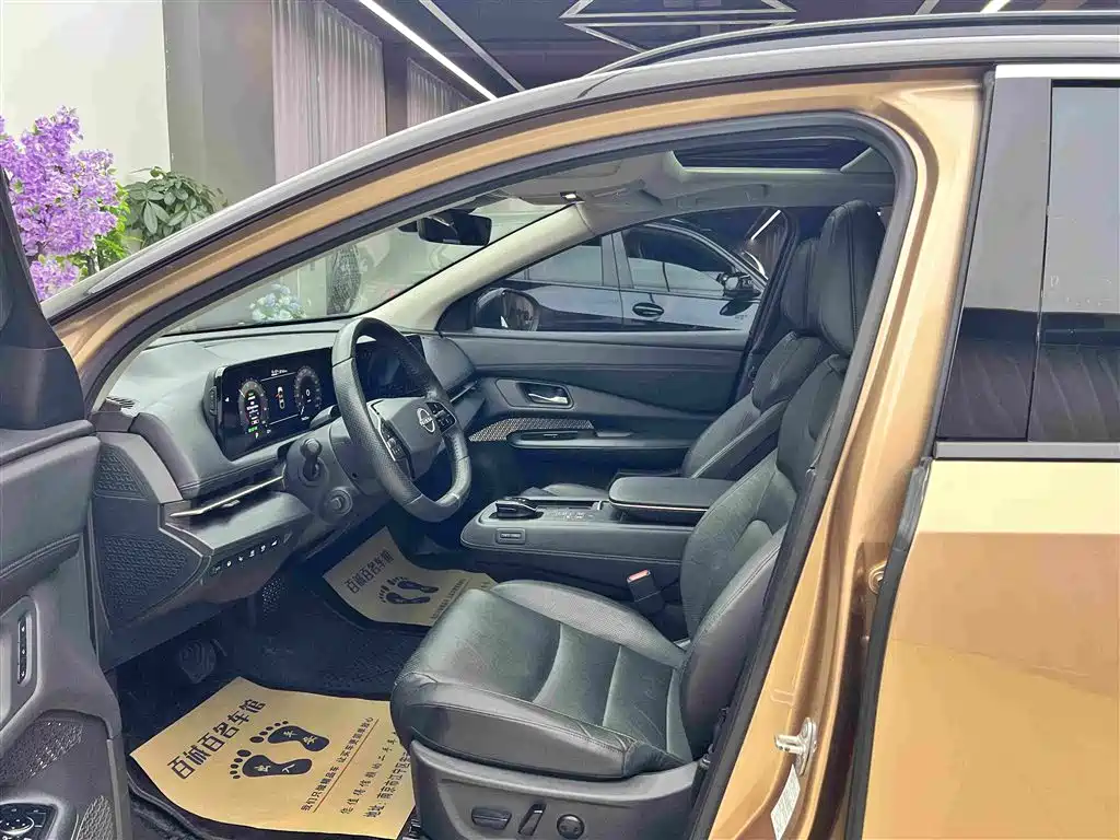 Nissan Ariya — миниатюра 9