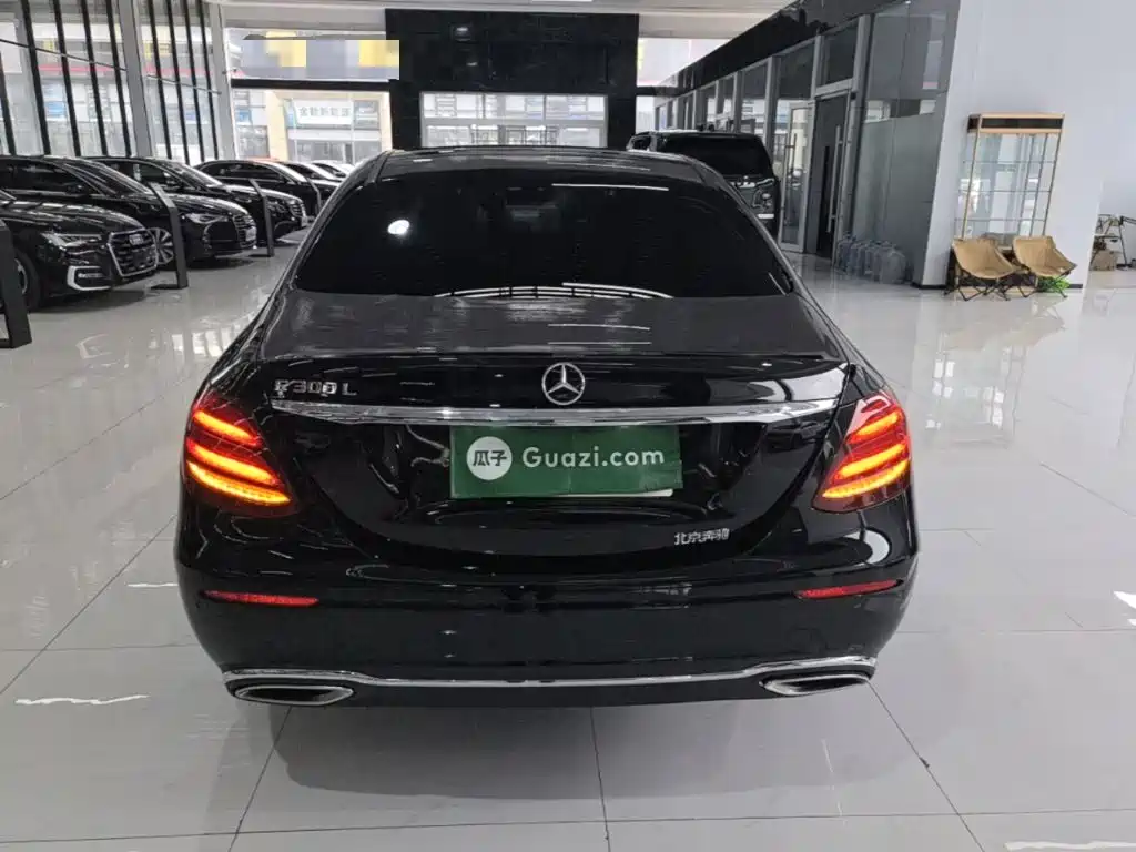 Mercedes-Benz E-Class — миниатюра 6