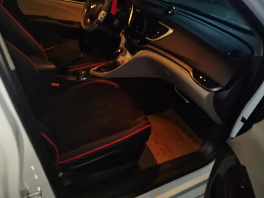 Buick Excelle — миниатюра 8