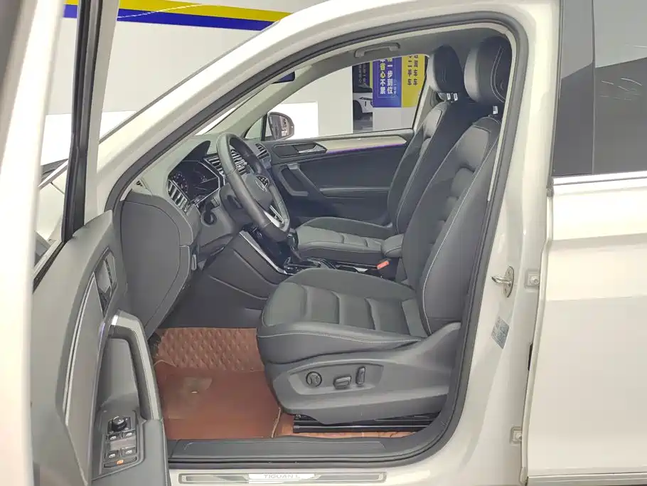 Volkswagen Tiguan L — миниатюра 9