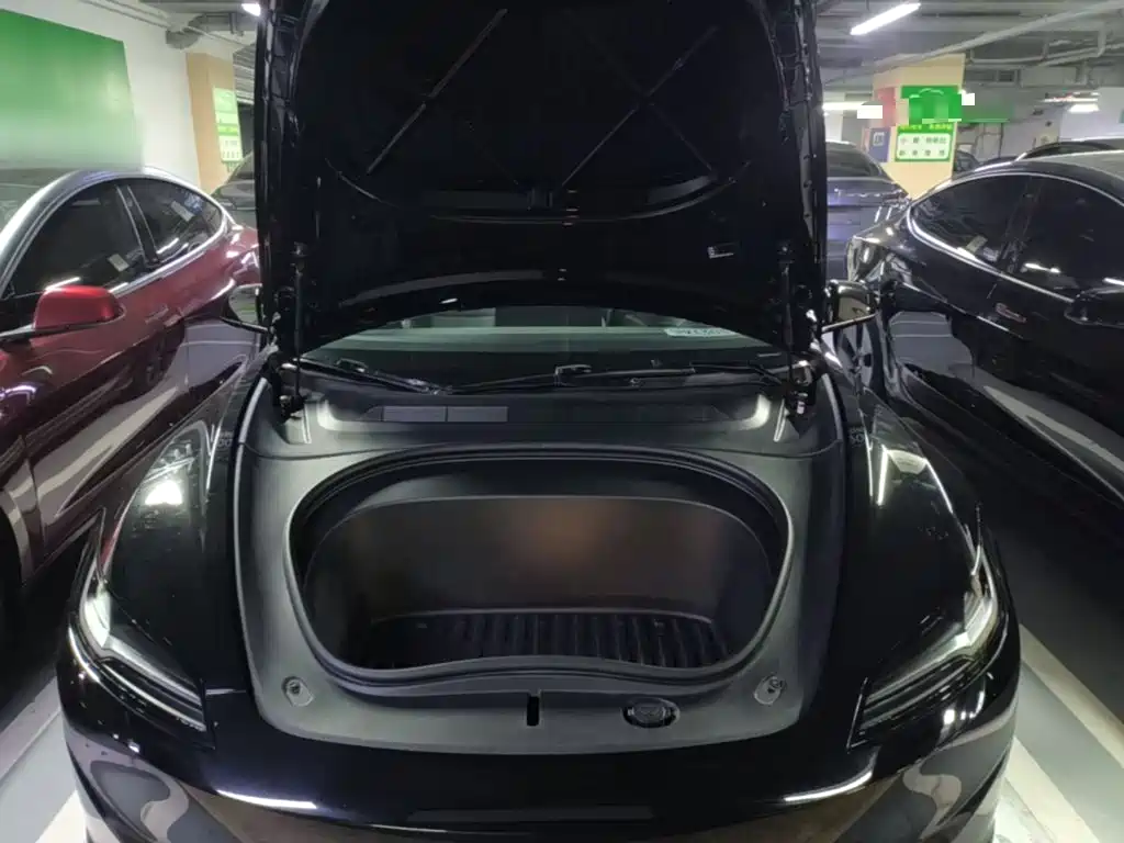 Tesla Model 3 — миниатюра 20