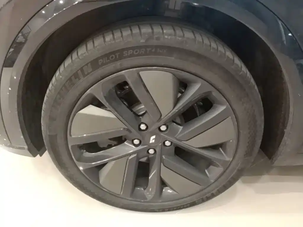 Li Auto Li L9 — миниатюра 23