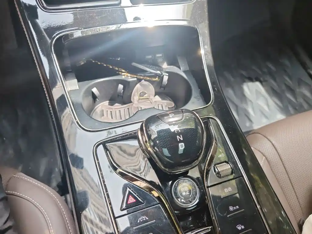 BYD Han — миниатюра 12