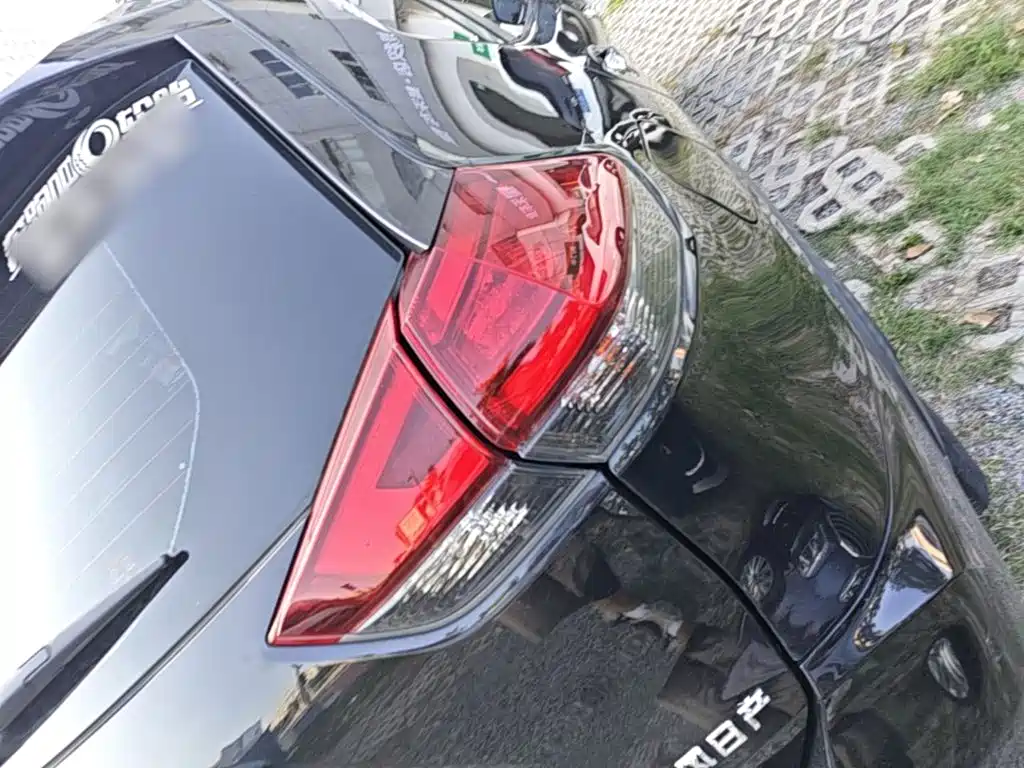 Nissan X-Trail — миниатюра 8