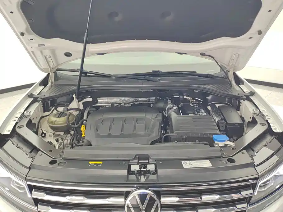 Volkswagen Tiguan L — миниатюра 10