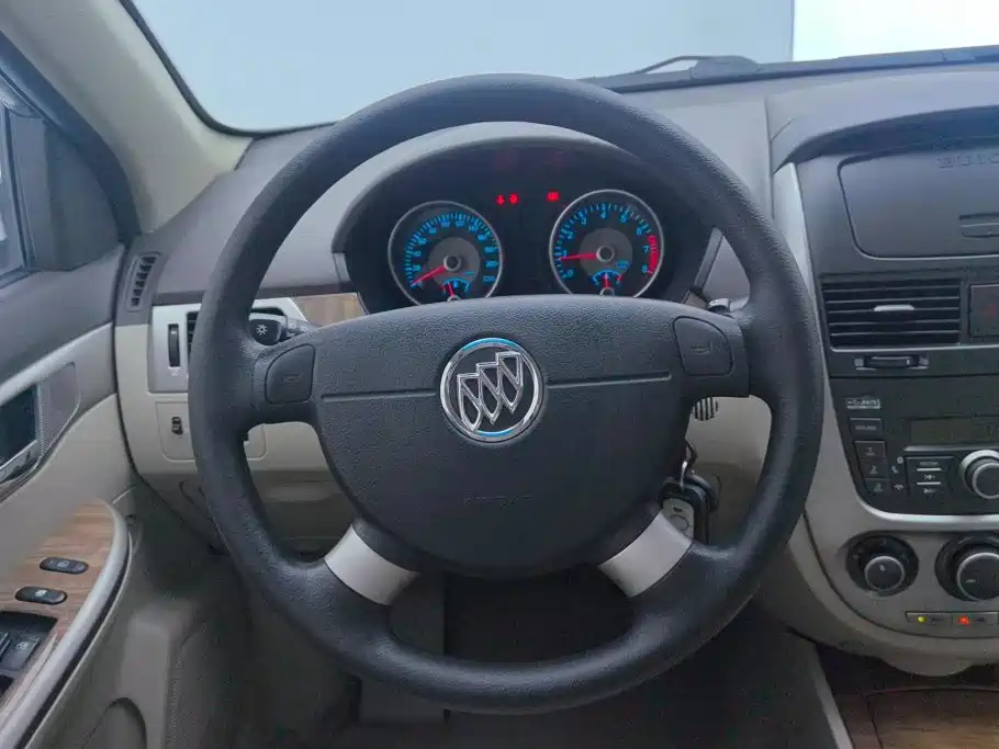 Buick Excelle — миниатюра 15