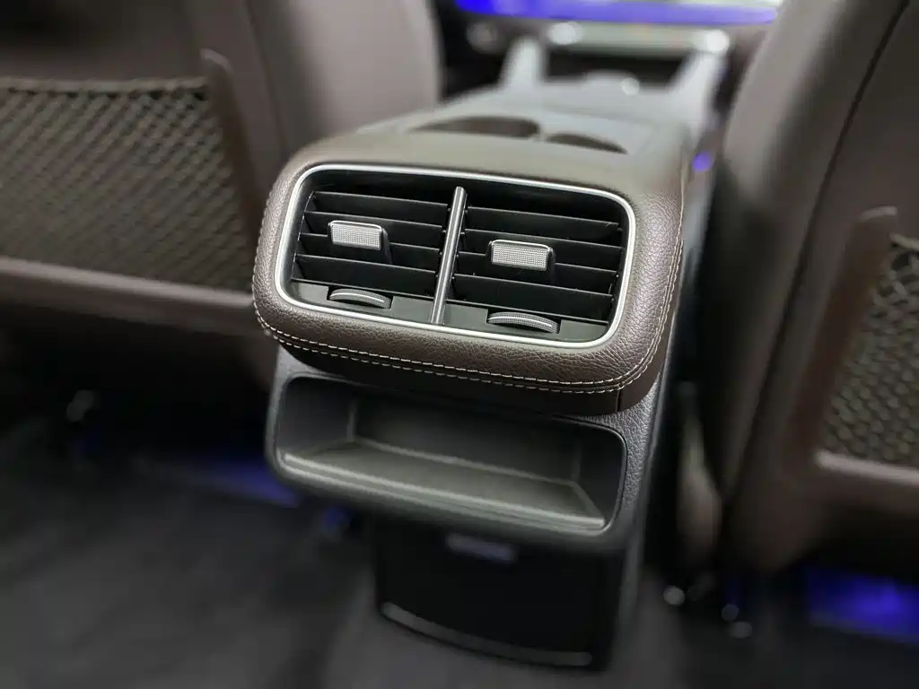 Mercedes-Benz GLE (Import) — миниатюра 27