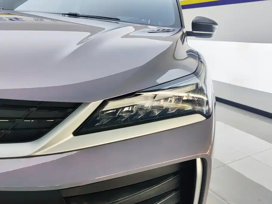 Geely Binyue — миниатюра 5