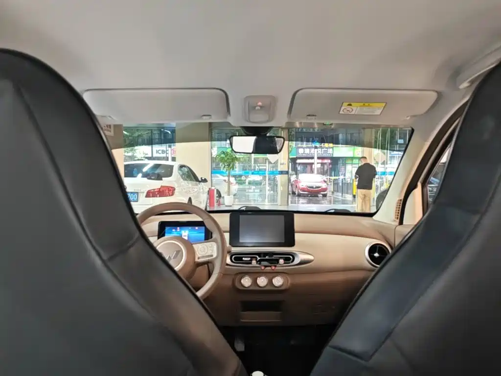 Wuling MINIEV — миниатюра 18