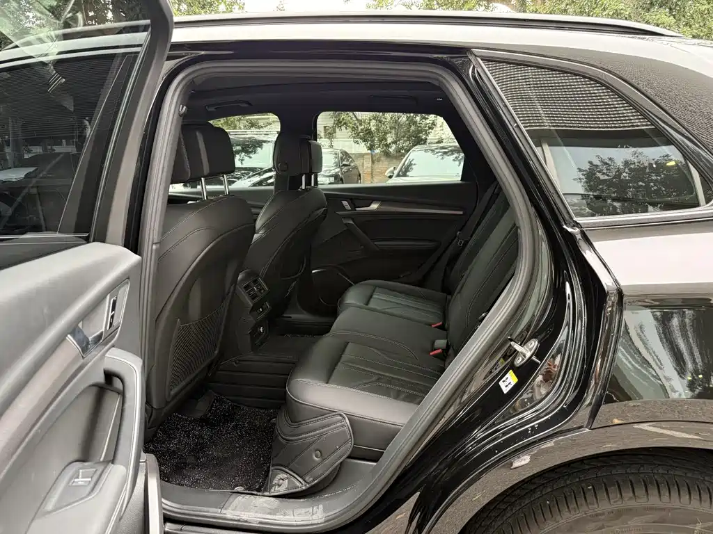Audi Q5L — миниатюра 5